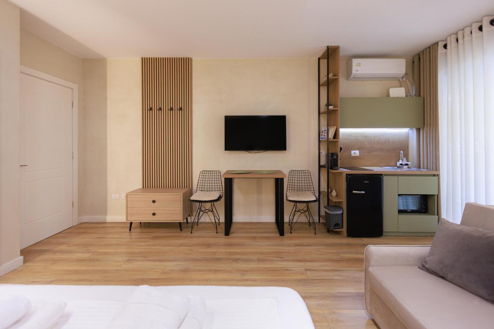 Syncron Apartments In The Center Of Tirana Exterior foto